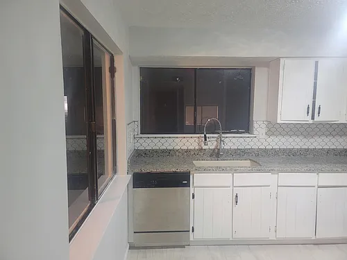 920 Lakewood Ln #920 Photo 1