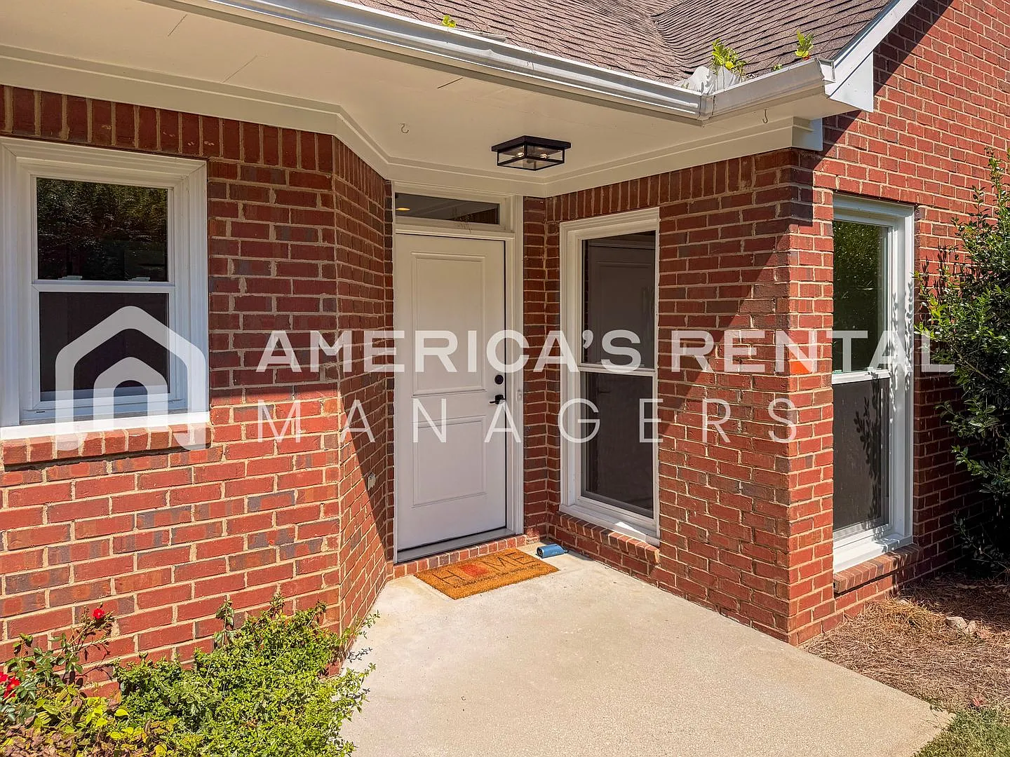 Beautiful 2 Bedroom, 2 Bath Renovated Home for Rent in Birmingham, AL!! View with 48 Hours Notice! — Photo 4