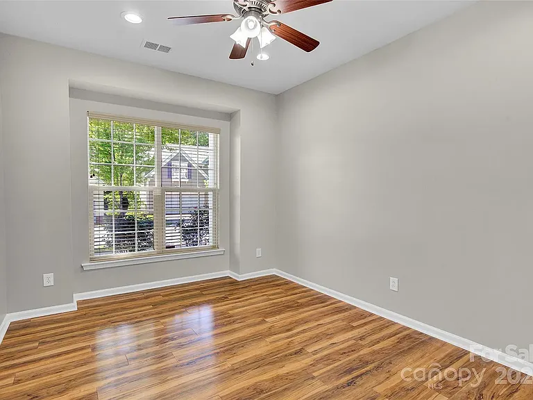 11239 Cypress View Dr — Photo 11