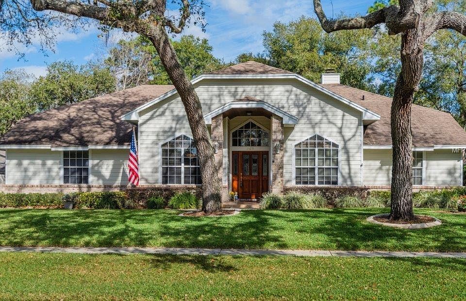 1st image of 248 Shady Oaks Cir
