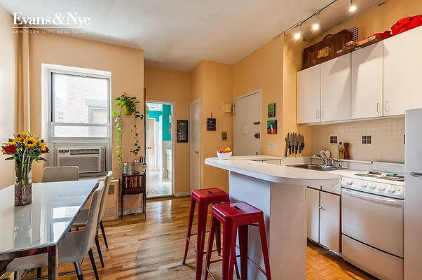 Rented by Evans Nye, Inc | media 19