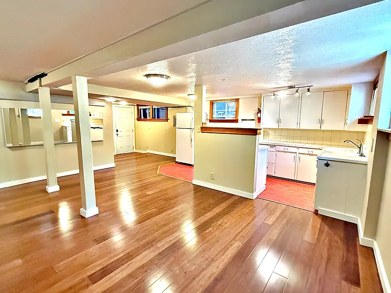 1240 N Wygant St — Photo 14