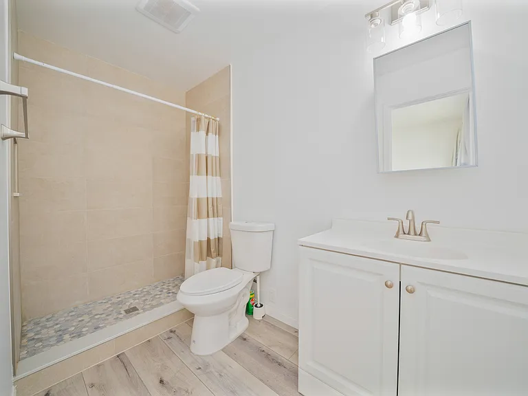 349 E Newman Ave #A — Photo 10
