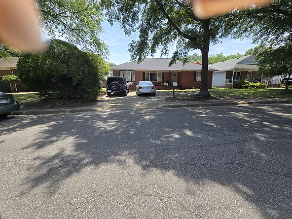 2nd image of 807 Lex St