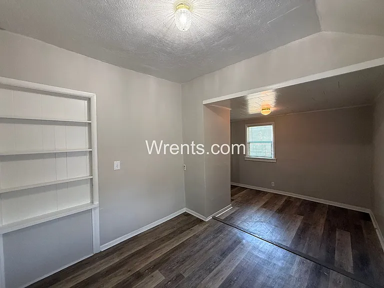 512 E Liberty Ave — Photo 13