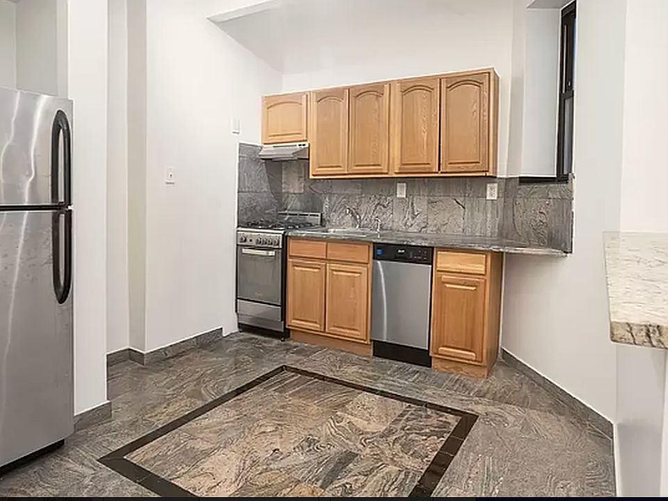 2nd image of 208 E 21st St APT 2D