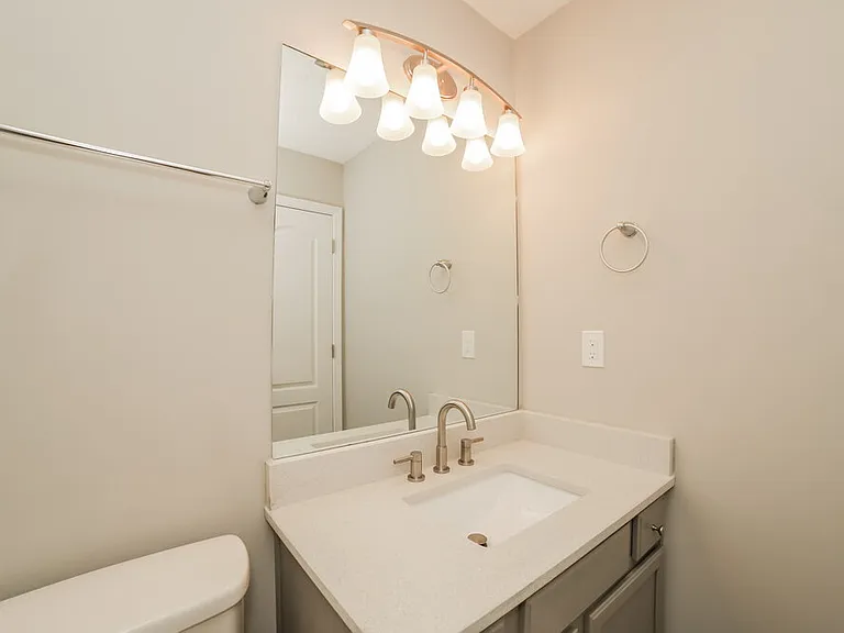 104 Rockefeller Ln — Photo 12