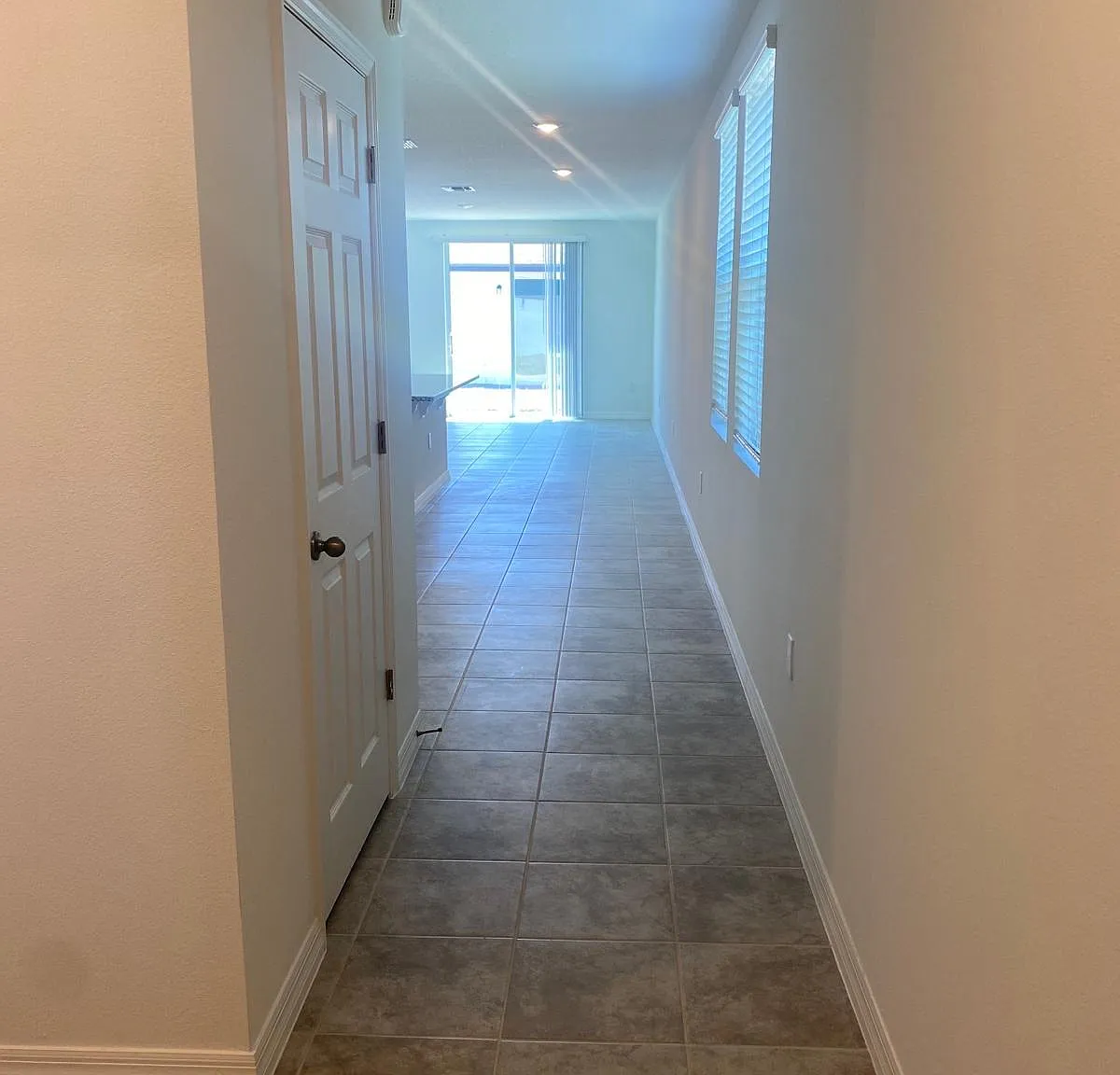 3 bed, 1483 sqft, $1,900 — Photo 2