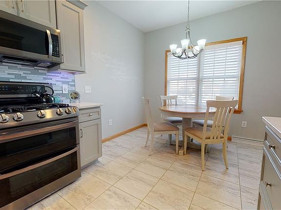4th image of 6345 Meadowland Cir Unit 42