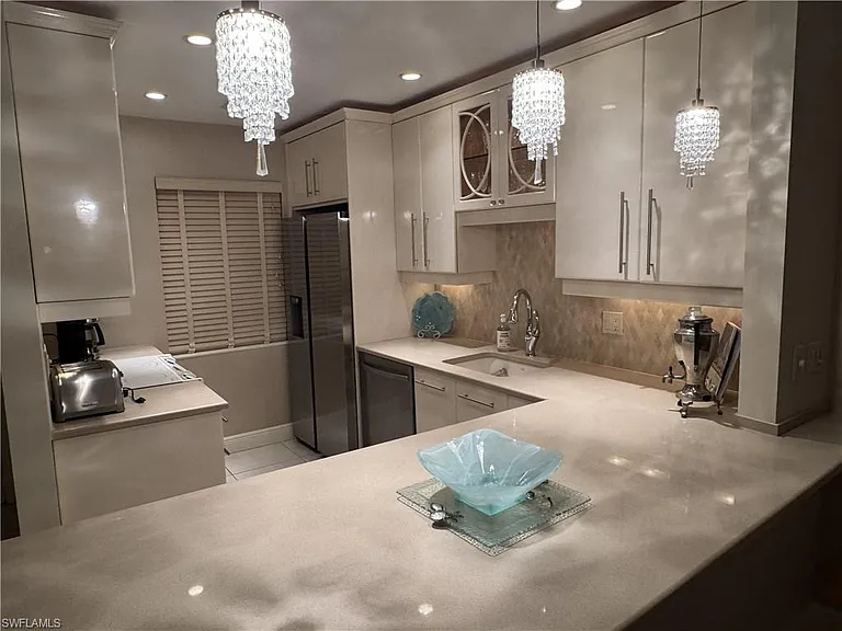 1666 Osprey Ave #203 — Photo 4
