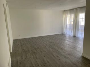 442 S Oakhurst Dr #4, Beverly Hills, CA 90212
