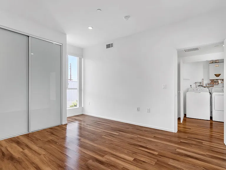 11260 Mississippi Ave #405 — Photo 40