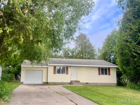 2085 Van Evera Ave, Marquette, MI 49855
