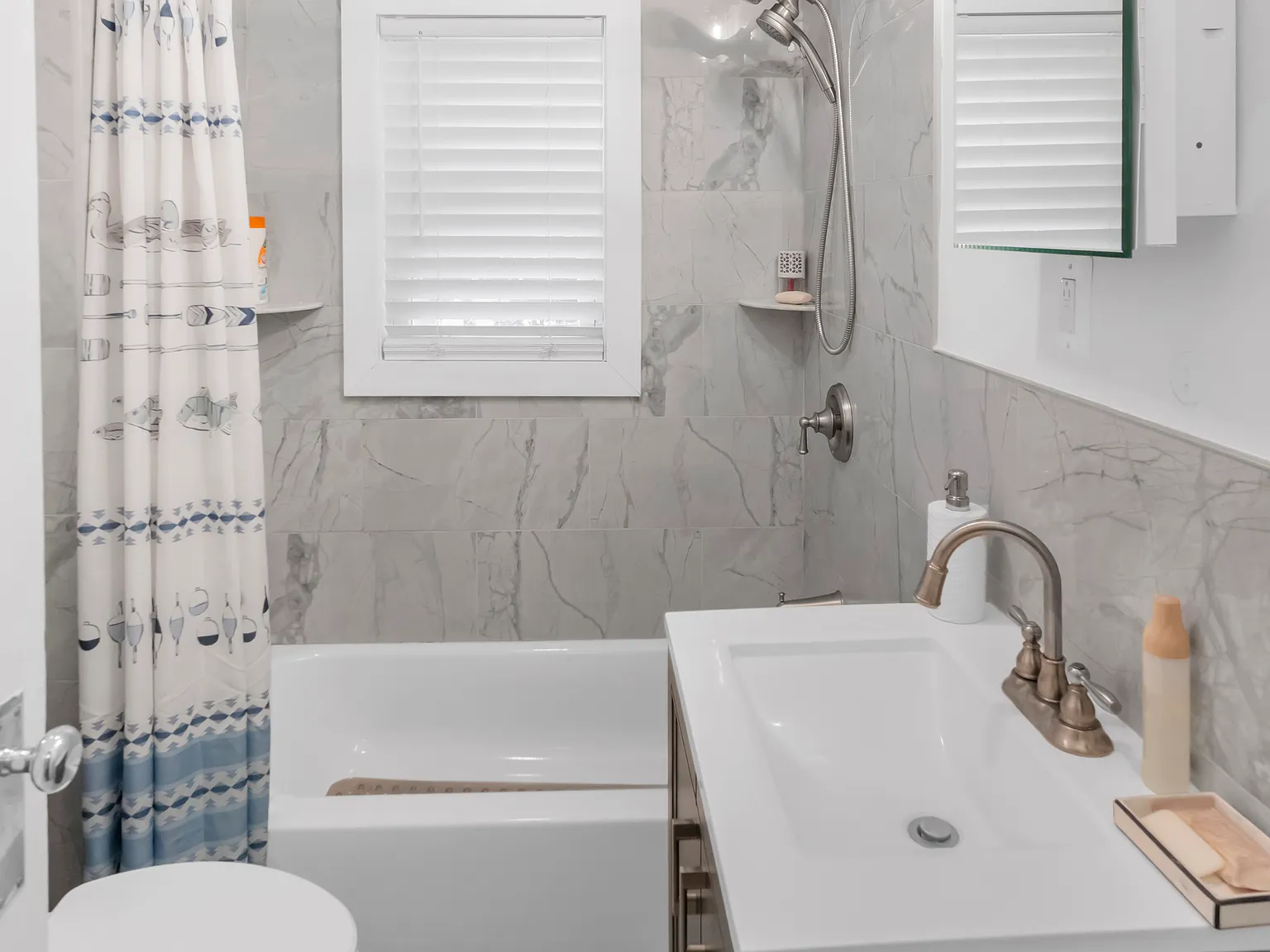 2 bed, $2,600 — Photo 1