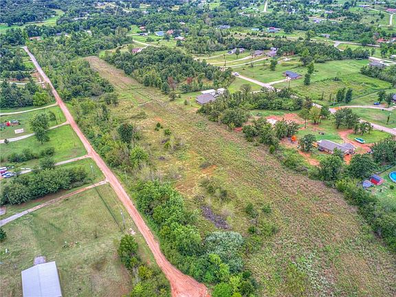 2nd image of 16805 Meadow Lake Cir