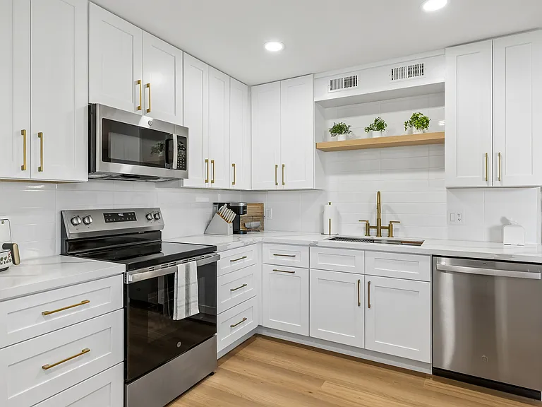 4201 E Camelback Rd #14 — Photo 11