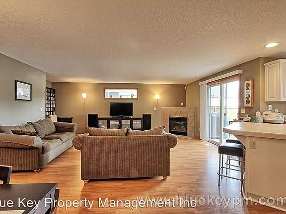 5th image of 4018 NE 91st St