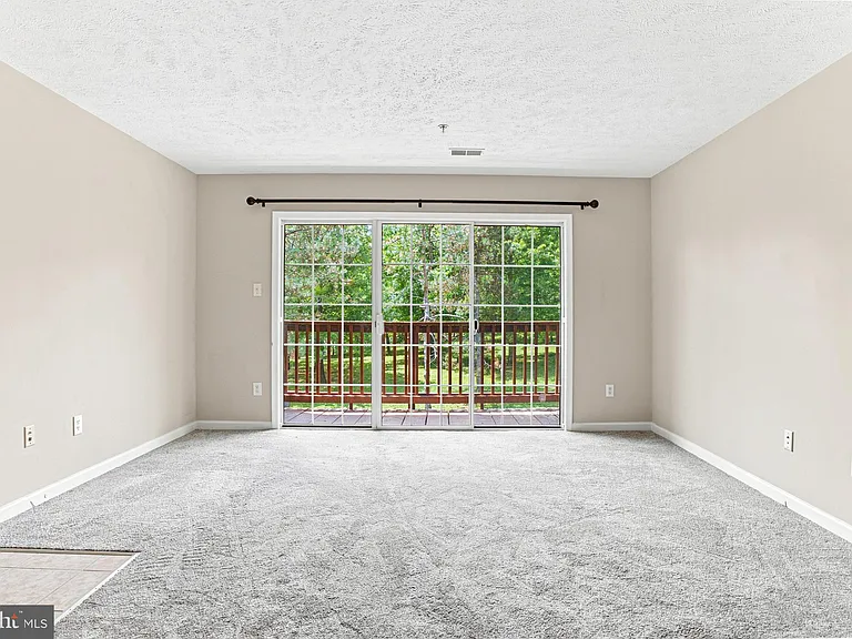 127 Brookland Ter #8 — Photo 3