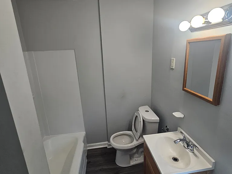 801 Hoffman Ave — Photo 3