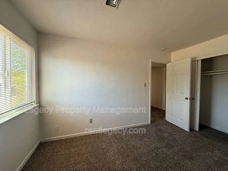 6635 Chandler Dr — Photo 9