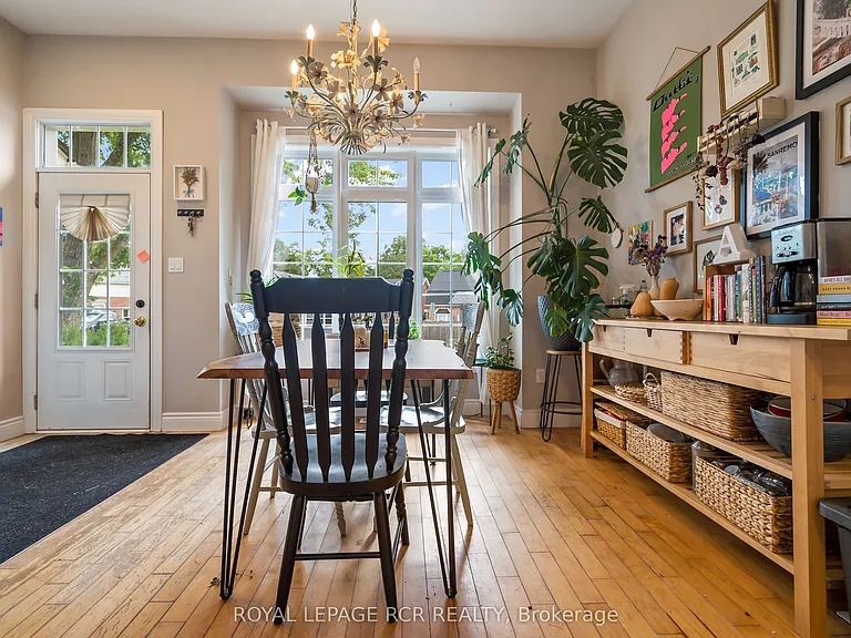 26 Sarah St — Photo 3