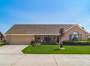 5654 Calais Dr, Springfield, OH 45503