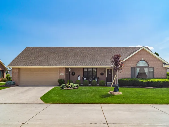 5654 Calais Dr, Springfield, OH 45503