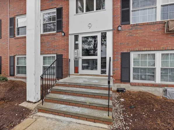 9 Tara Dr Unit 10, Weymouth, MA 02188