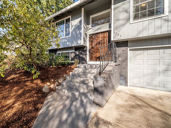 4th image of 2307 SE Talton Ave