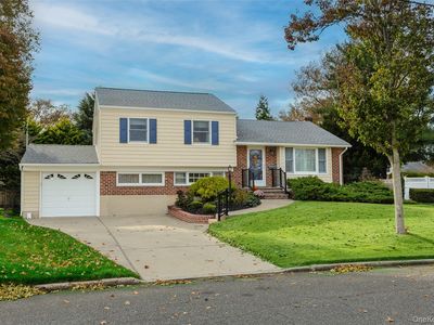 6 Kipling Drive, Greenlawn, NY, 11740