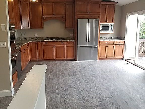 3rd image of 1512 Golden Oak Dr