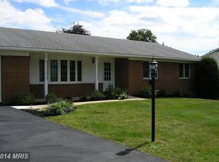 13825 Long Ridge Dr, Hagerstown, MD 21742