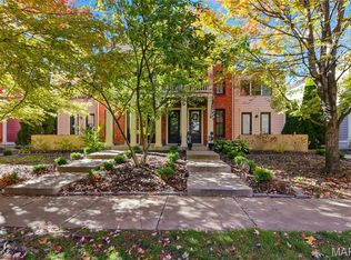 3653 Arpent St APT 1, Saint Charles, MO 63301