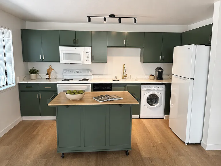Ballard Heights Apartments — Photo 10