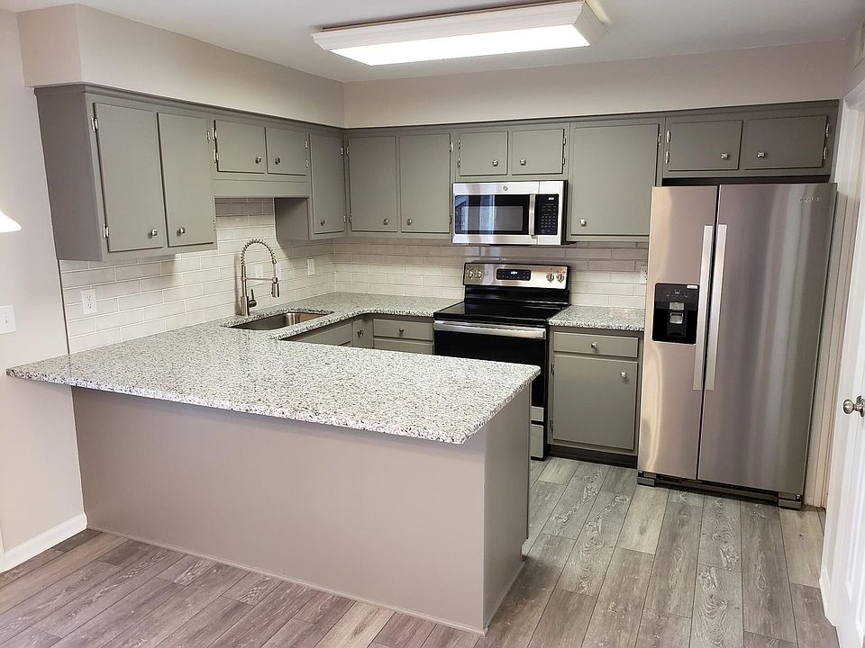 Updated Kitchen with Plank flooring