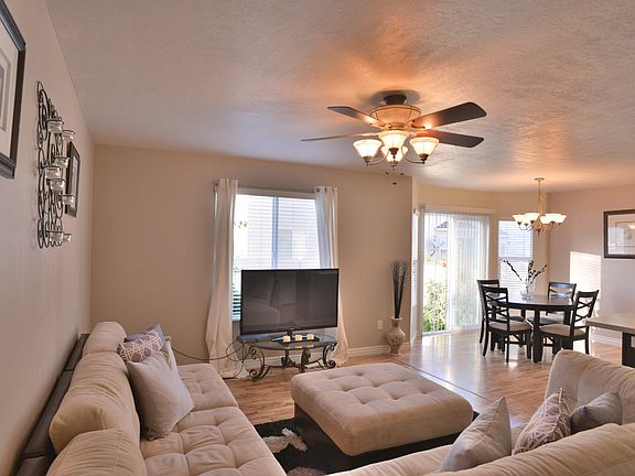 2nd image of 3318 W Lower Huntly Way