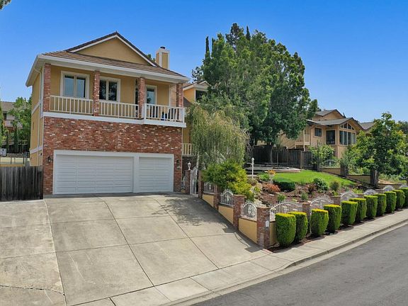 3rd image of 46950 Zapotec Dr