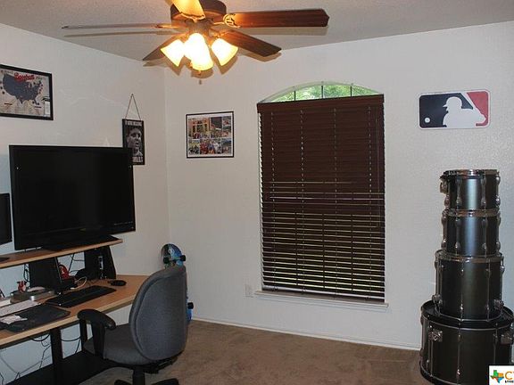 4th image of 208 Viola Dr