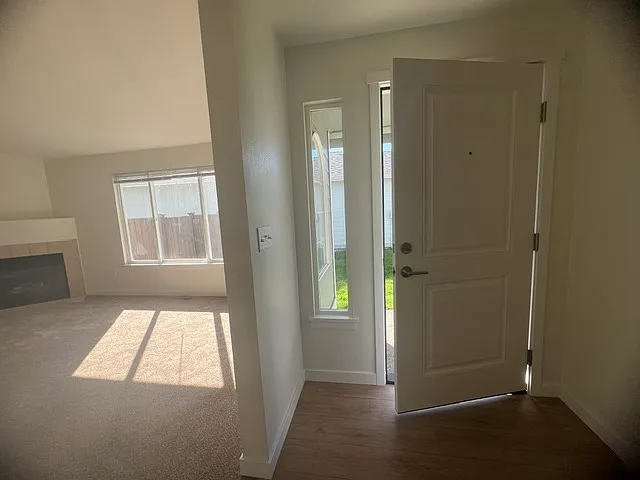 3 bed, 1206 sqft, $2,800 — Photo 3