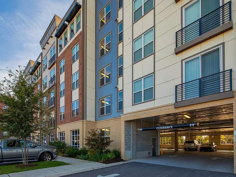 Harbor Vista at Crawford Street — Photo 11