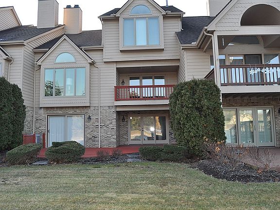 4th image of 18334 Blue Heron Dr W Unit 107