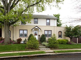 115 Rockne Rd, Yonkers, NY 10701