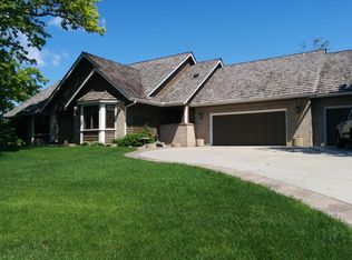 2013 Royale Dr, Eagan, MN 55122