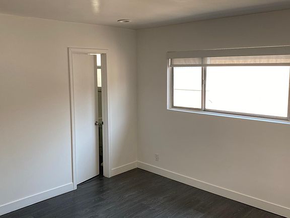 4th image of 1442 S Wooster St #4