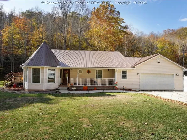 1117 Trace Fork Rd, Sissonville, WV 25320