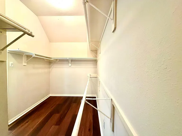 7018 Paradise Park Bnd — Photo 16