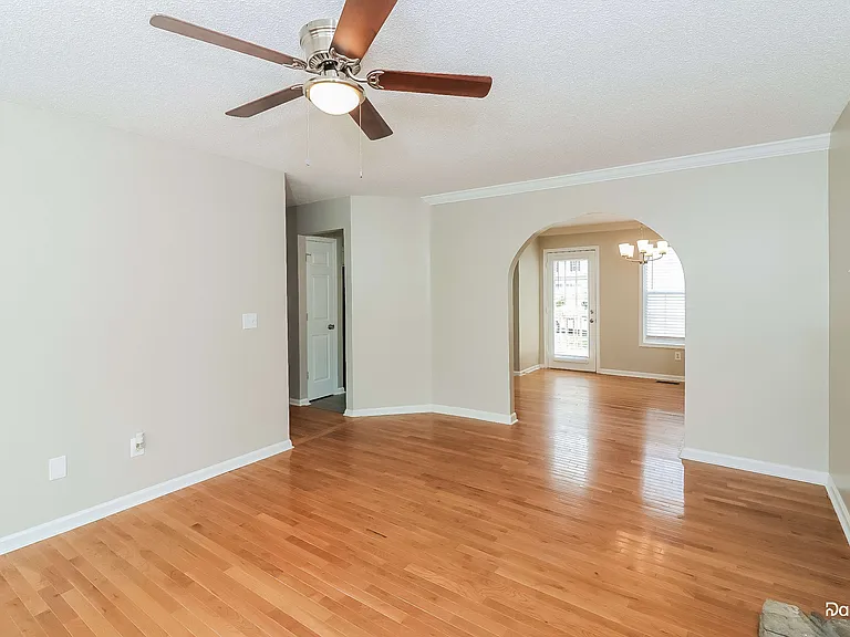 100 Ivy Glen Ct — Photo 7