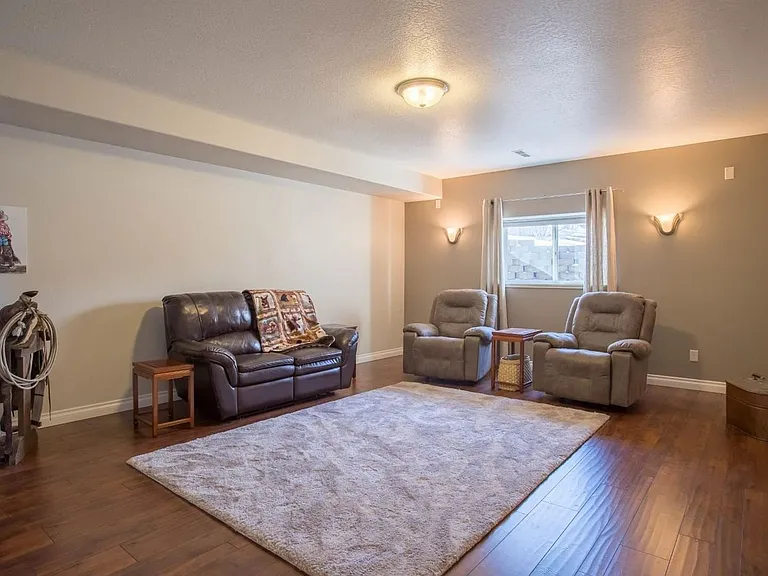 5206 Laree Ct — Photo 30