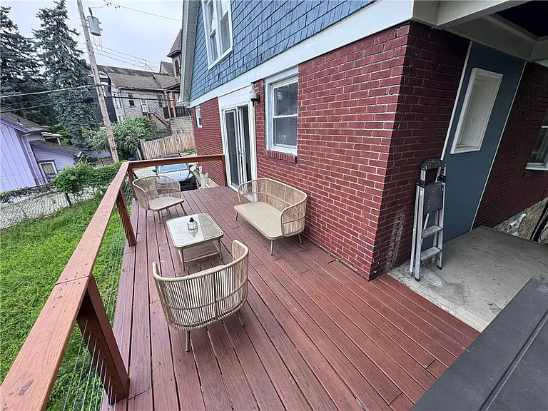 1524 Warren St — Photo 12
