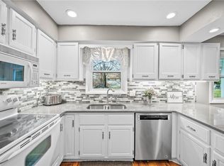 1473 NW 93rd Ct, Clive, IA 50325